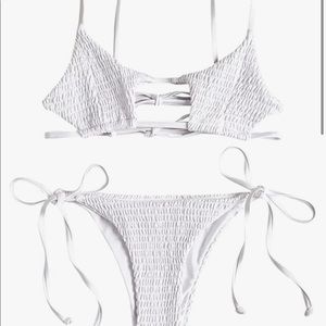 ZAFUL Women’s Smocked Bikini * NEW* NEVER WORN*